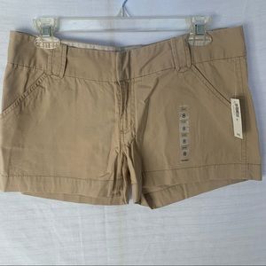 NWT Old Navy low rise khaki short